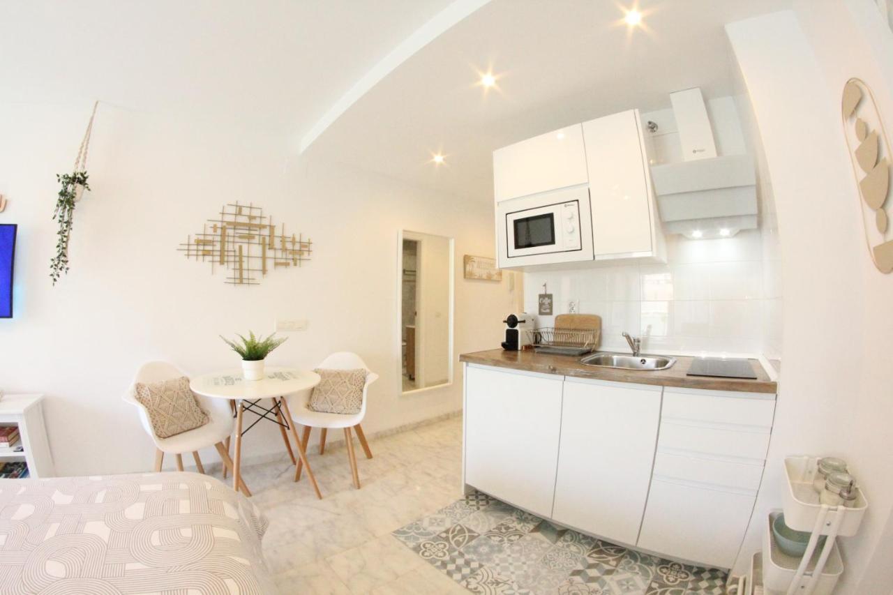 شقة Torremolinos - New Central Studio Plata With Balcony المظهر الخارجي الصورة
