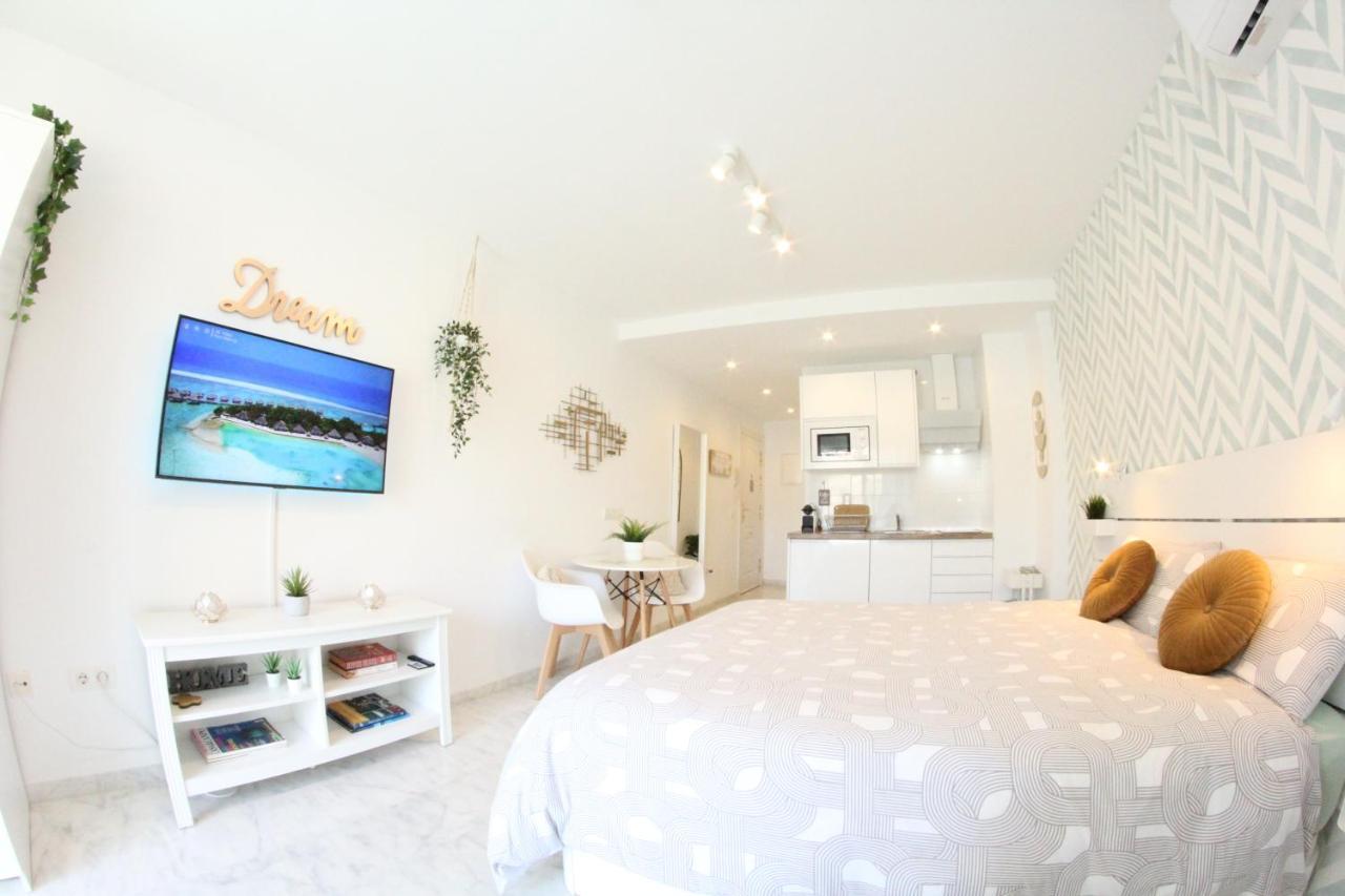 شقة Torremolinos - New Central Studio Plata With Balcony المظهر الخارجي الصورة