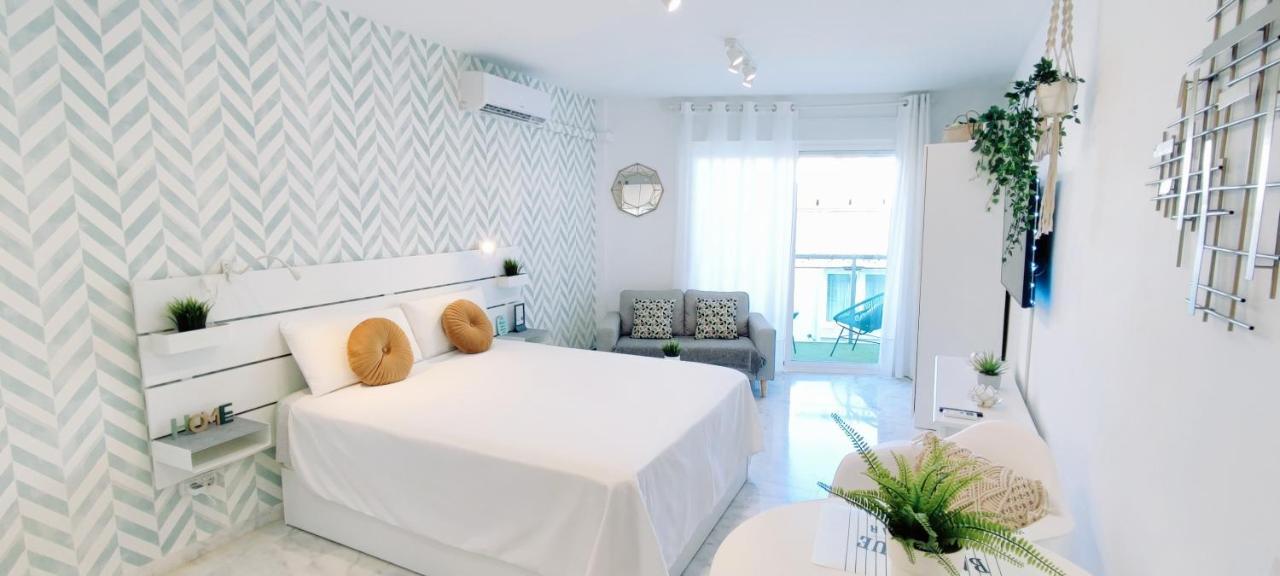 شقة Torremolinos - New Central Studio Plata With Balcony المظهر الخارجي الصورة