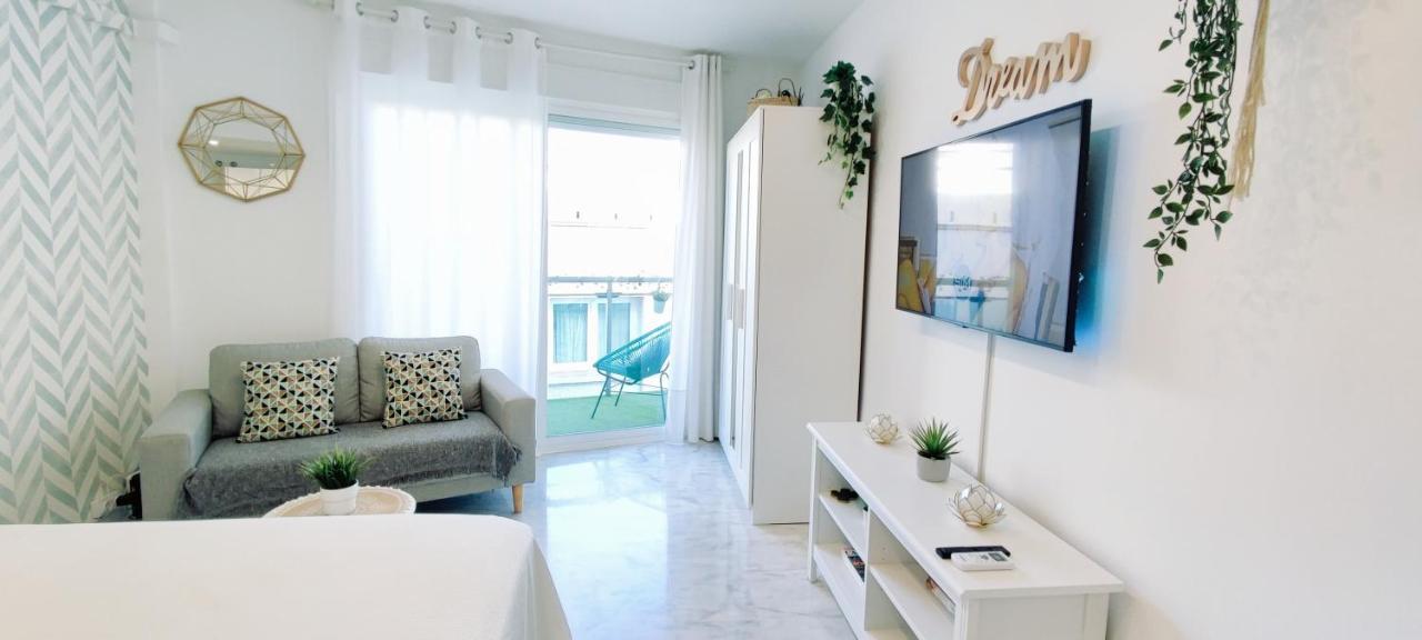 شقة Torremolinos - New Central Studio Plata With Balcony المظهر الخارجي الصورة