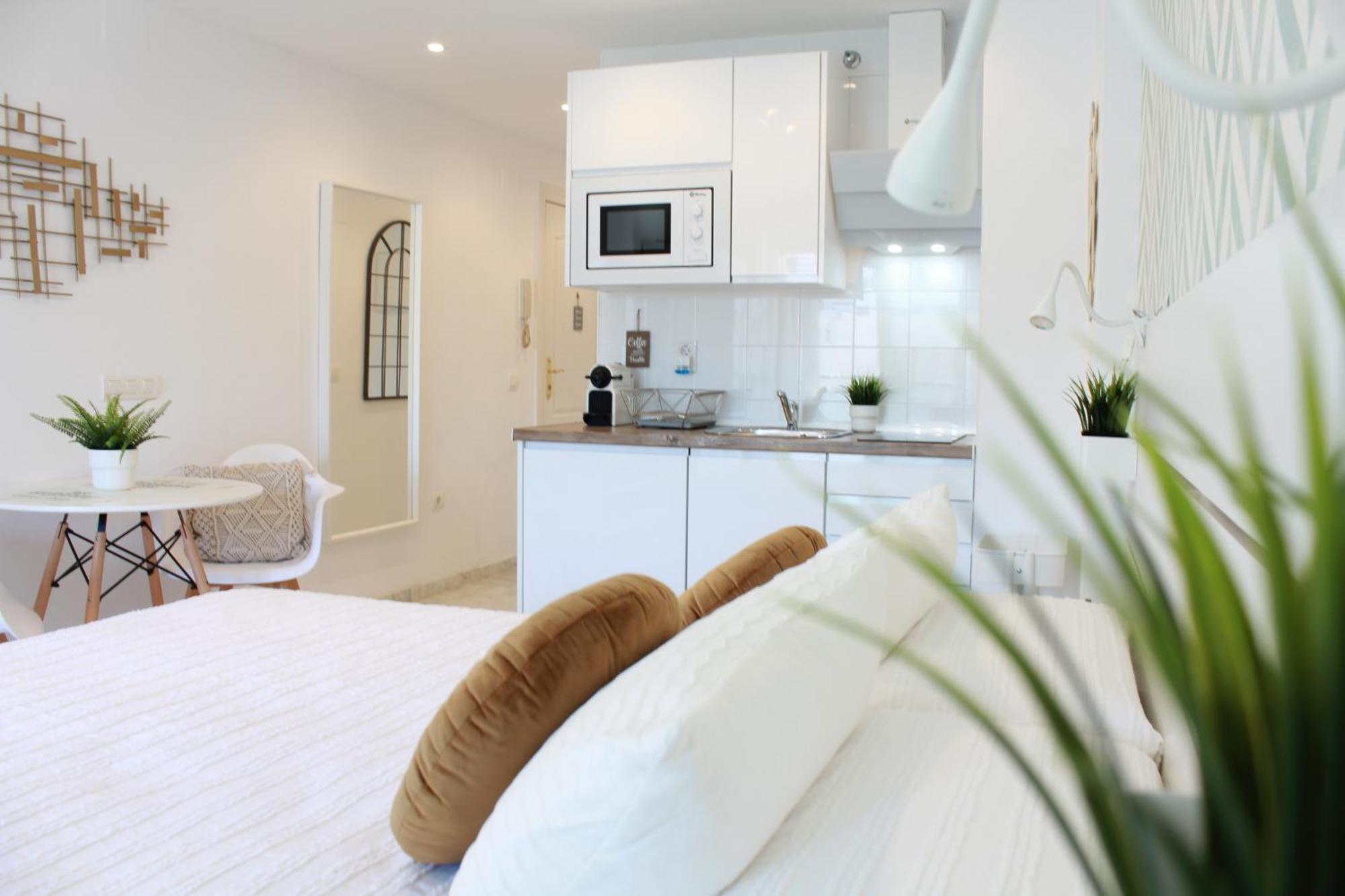 شقة Torremolinos - New Central Studio Plata With Balcony المظهر الخارجي الصورة